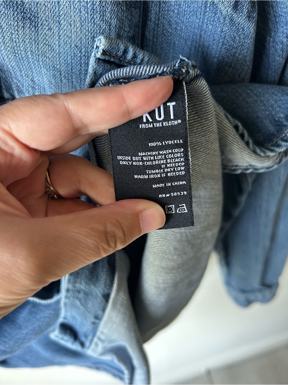 KUT FROM THE KLOTH Medium Blue Lyocell Denim Chambray Button Down Shirt Size XS - Picture 5 of 8